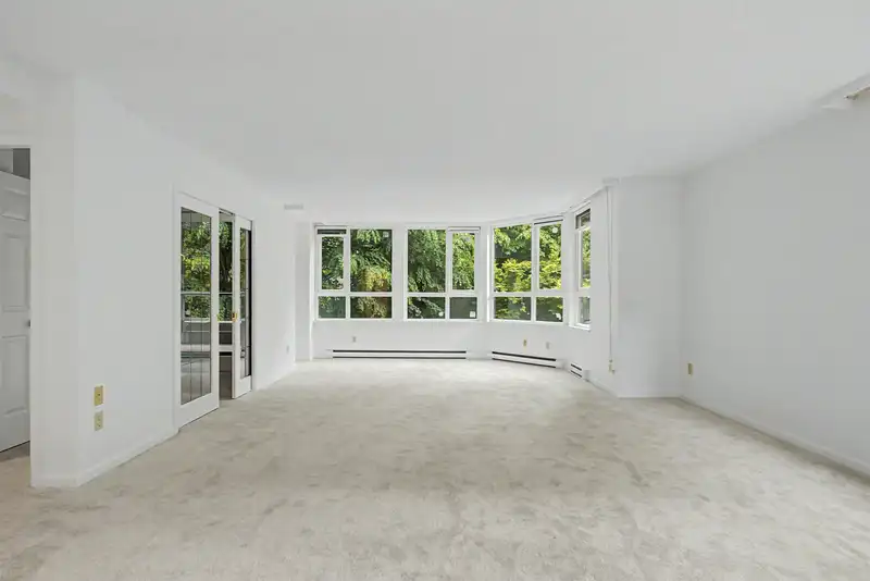 104 6152 KATHLEEN AVENUE - photo 3 of 24