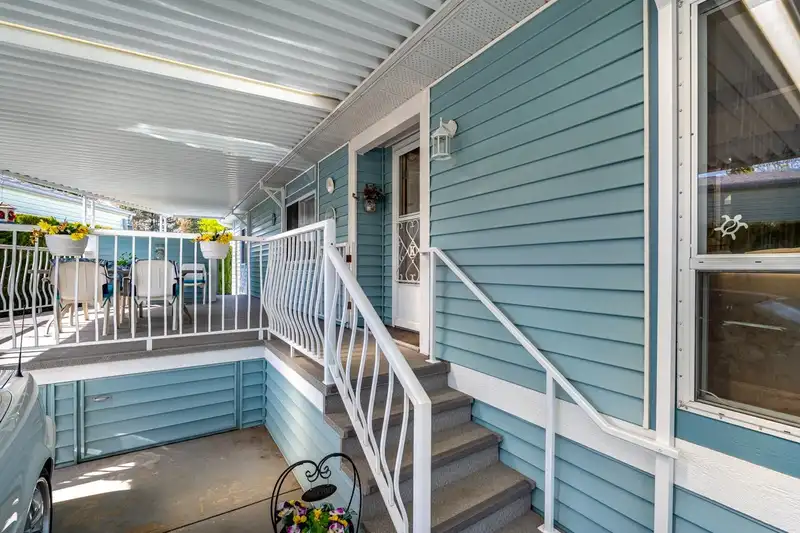 20 145 KING EDWARD STREET - photo 2 of 39
