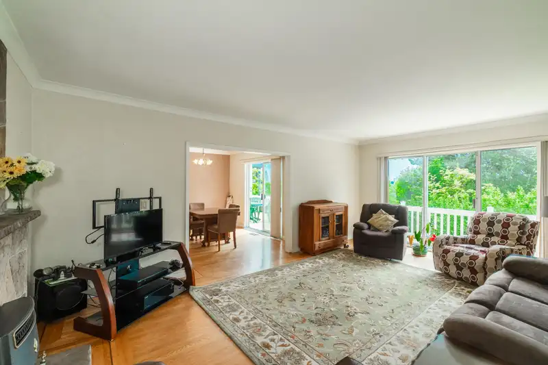 2354 MATHERS AVENUE - photo 4 of 34