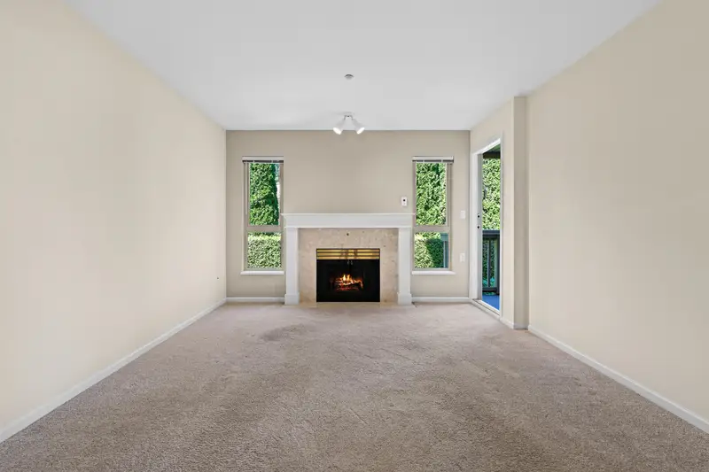 205 843 22ND STREET - photo 3 of 17