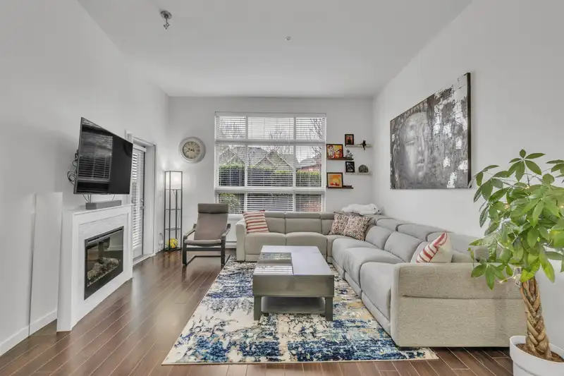 103 19201 66A AVENUE - photo 3 of 32