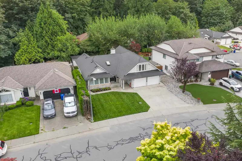 35402 SANDY HILL ROAD - photo 4 of 40