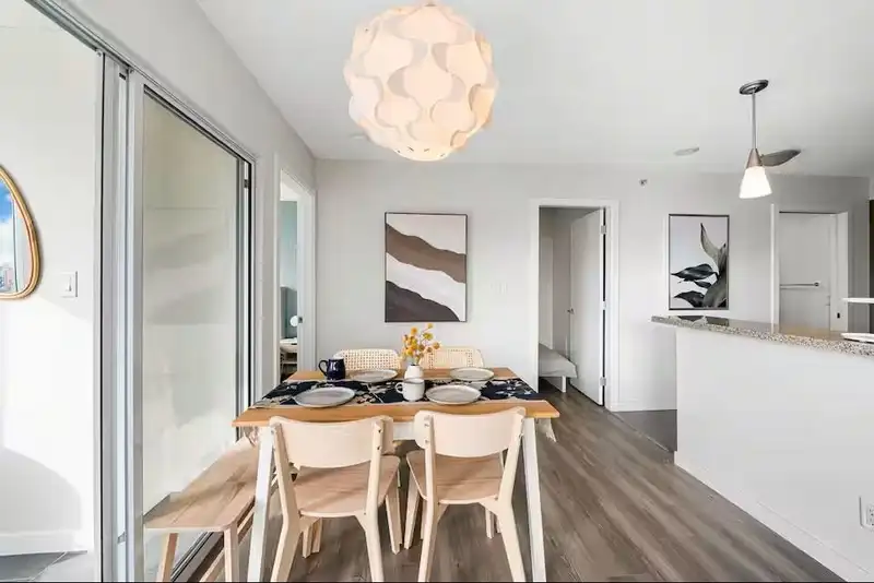 1102 58 KEEFER PLACE - photo 4 of 19