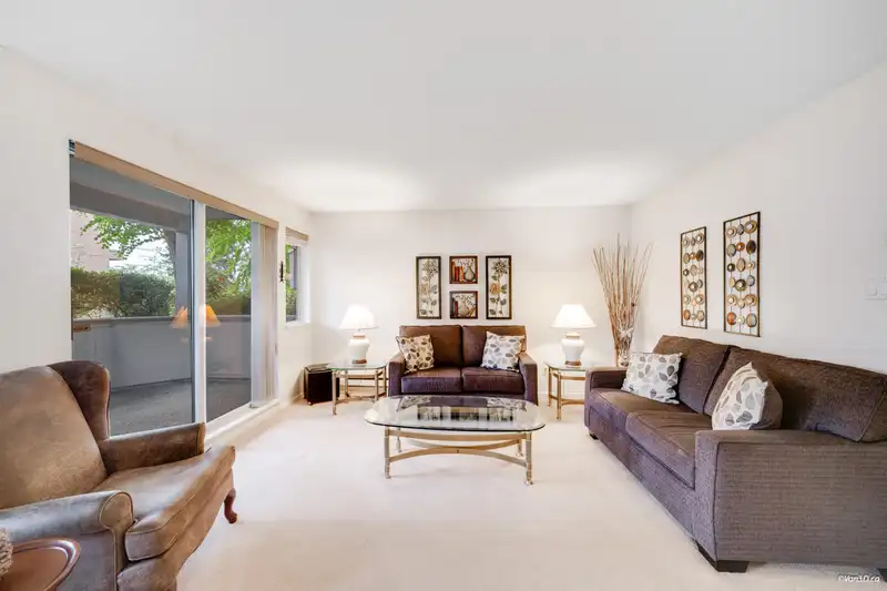 101 525 AUSTIN AVENUE - photo 2 of 28