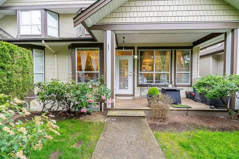 34 8250 158 STREET - photo 4 of 33