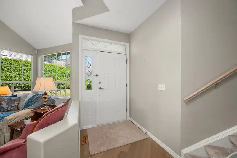 18 6380 121 STREET - photo 3 of 40