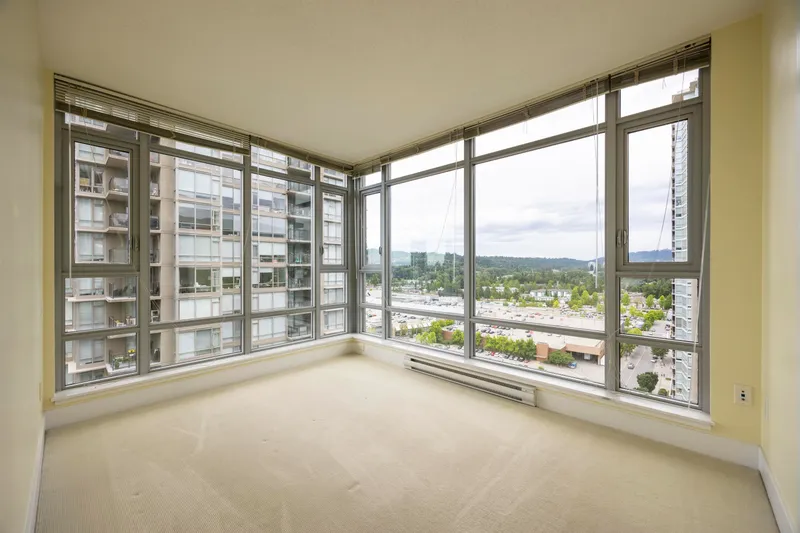 2002 1155 THE HIGH STREET - photo 4 of 24