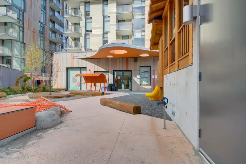 306 8138 FRASER STREET - photo 2 of 11