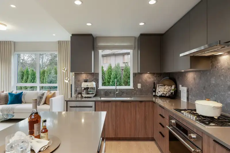 408 3128 JAGO WAY - photo 4 of 8