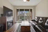209 33545 RAINBOW AVENUE - thumbnail 3