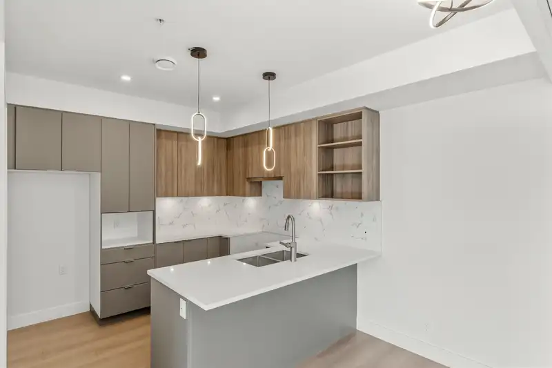 312 2233 156 STREET - photo 4 of 18