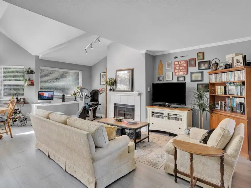 314 4885 53 STREET - photo 4 of 22