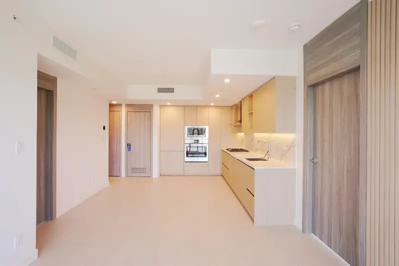 805 13768 100 AVENUE - photo 1 of 21