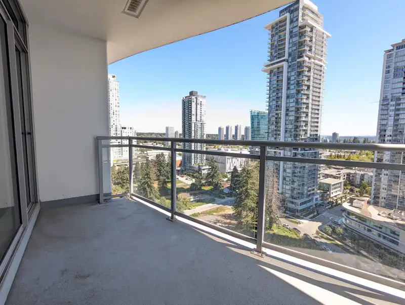 1906 13318 104 AVENUE - photo 1 of 16