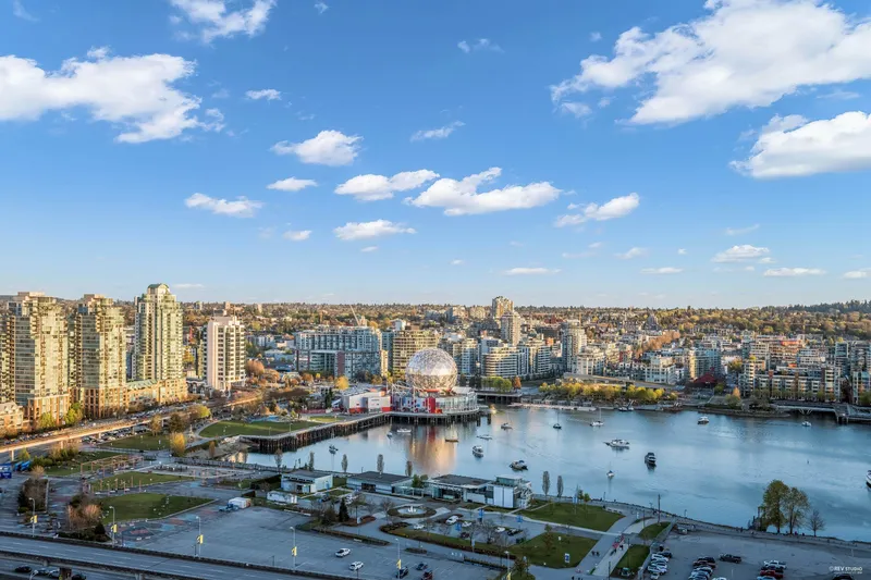 3101 688 ABBOTT STREET - photo 1 of 25