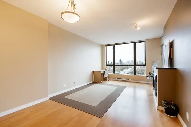 1701 400 CAPILANO ROAD - photo 2 of 39