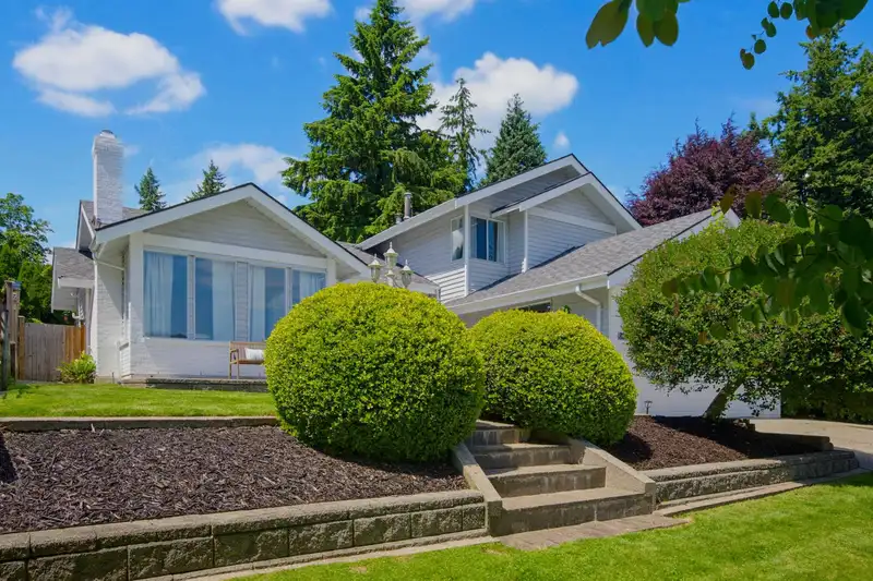 32562 MURRAY AVENUE - photo 4 of 40