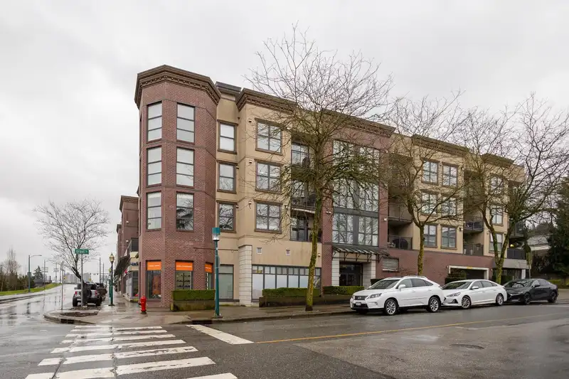 2012 84 GRANT STREET - photo 1 of 18
