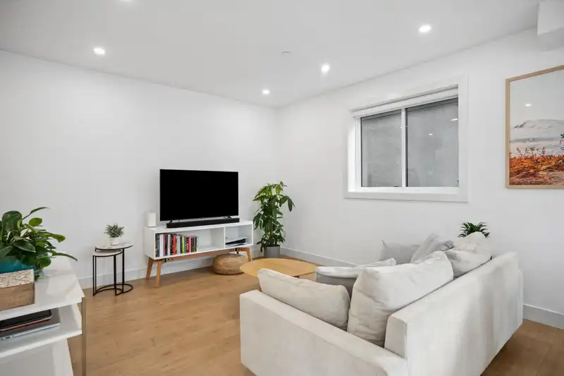 1579 RUPERT STREET - photo 3 of 35