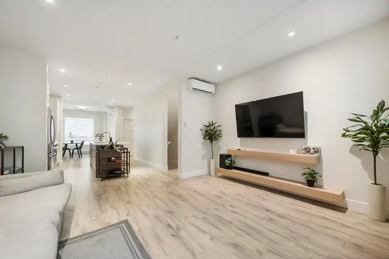 3 5475 199A STREET - photo 1 of 39
