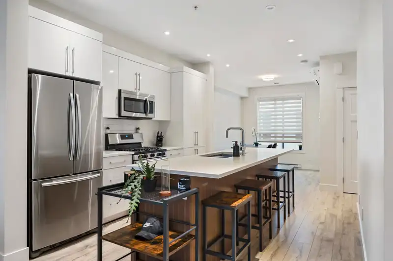 3 5475 199A STREET - photo 2 of 39