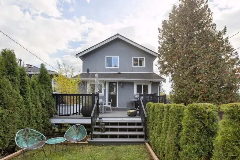 3803 NAPIER STREET - photo 3 of 40