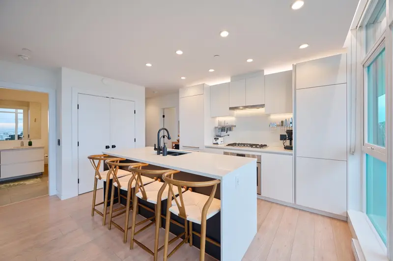 2802/03 652 WHITING WAY - photo 4 of 25