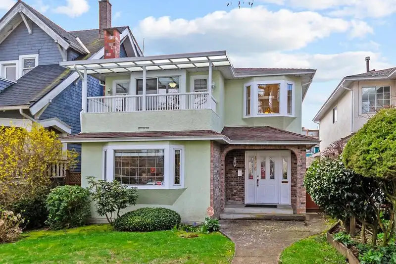 4586 W 8TH AVENUE - photo 1 of 15
