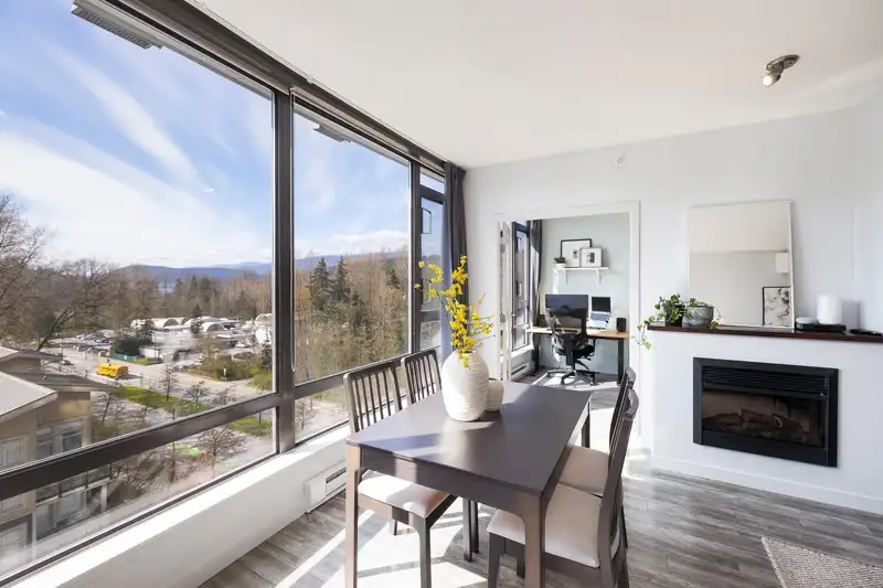 605 110 BREW STREET - photo 4 of 38