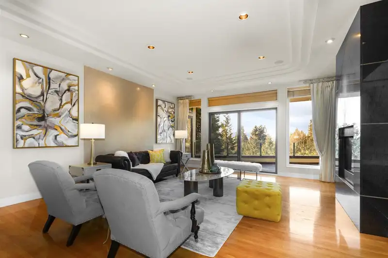 2780 ROSEBERY AVENUE - photo 3 of 32
