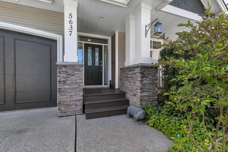 5637 THOM CREEK DRIVE - photo 3 of 25