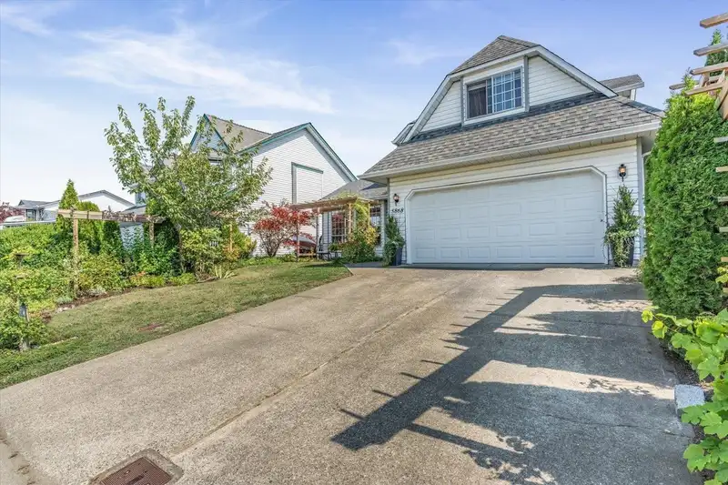 5868 TYSON ROAD - photo 2 of 40