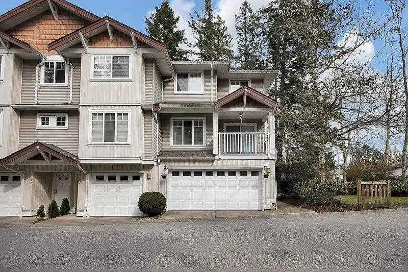 45 12711 64 AVENUE - photo 1 of 35