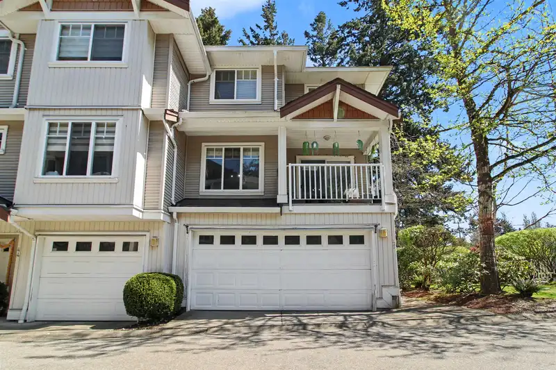 45 12711 64 AVENUE - photo 2 of 35