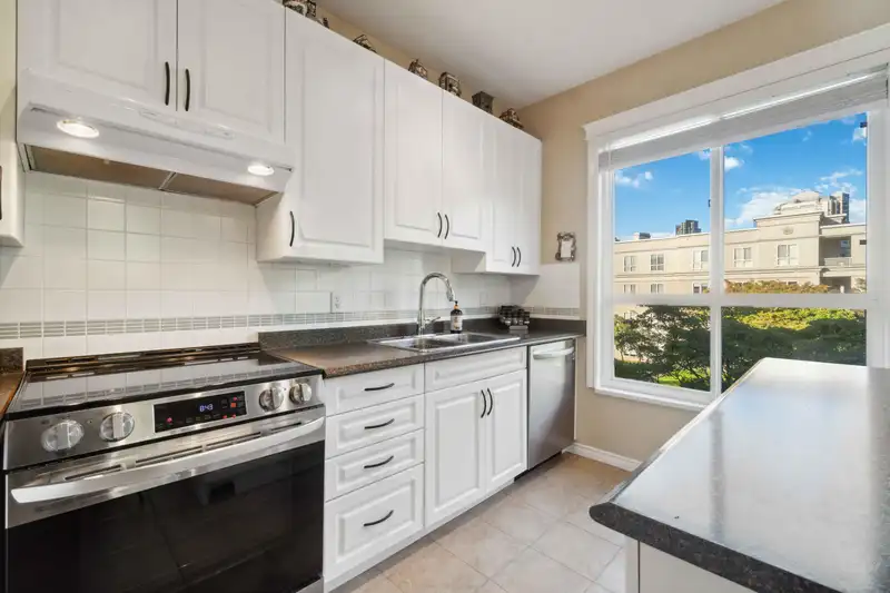339 3098 GUILDFORD WAY - photo 1 of 40