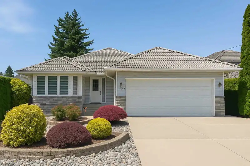310 MUNDY STREET - photo 1 of 28