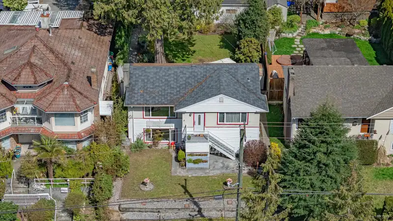 234 W 23RD STREET - photo 4 of 40
