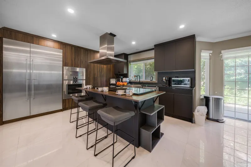 4000 FISHER DRIVE - photo 2 of 25