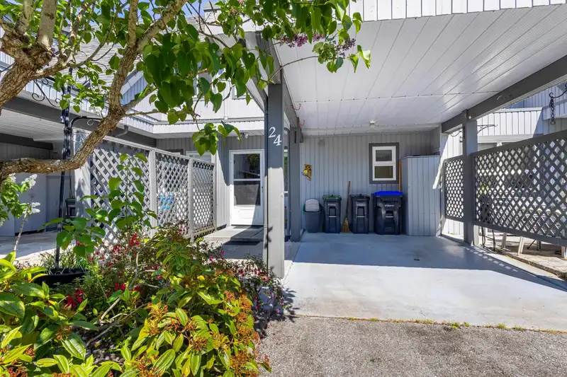 24 5761 WHARF AVENUE - photo 2 of 30