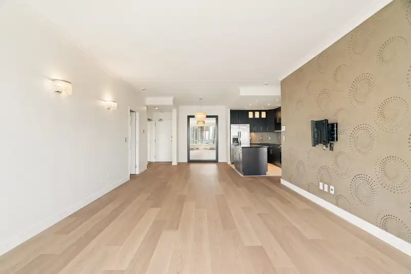 2205 6220 MCKAY AVENUE - photo 4 of 28