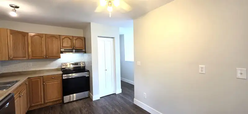 5635 TYSON ROAD - photo 4 of 40