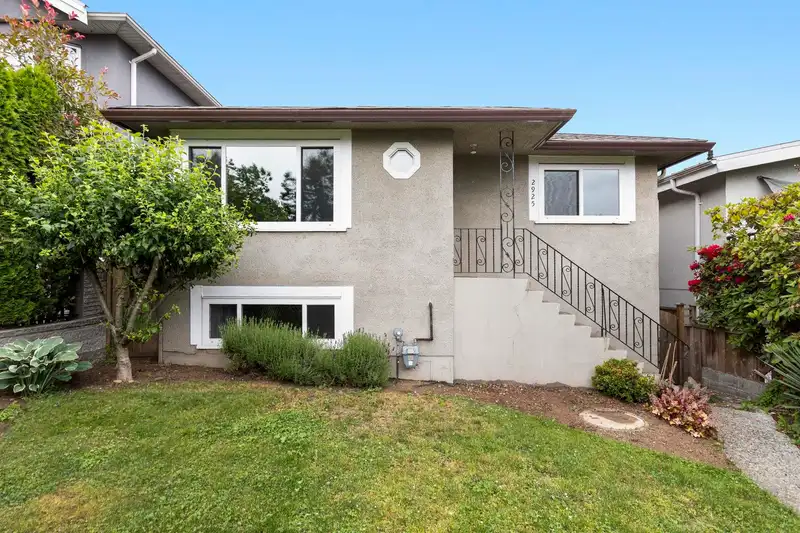 2925 MCGILL STREET - photo 1 of 40