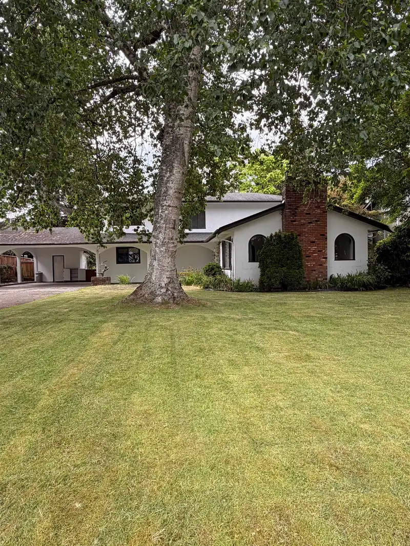 4936 4 AVENUE AVENUE - photo 1 of 1