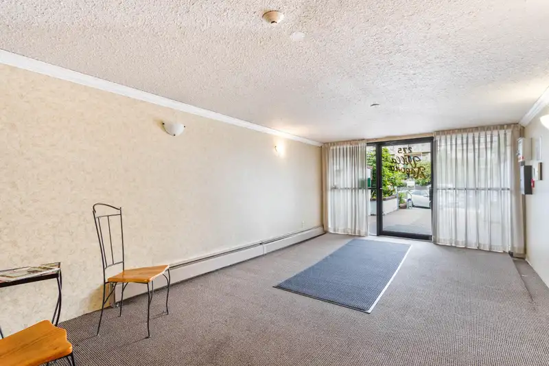 115 275 W 2ND STREET - photo 3 of 14