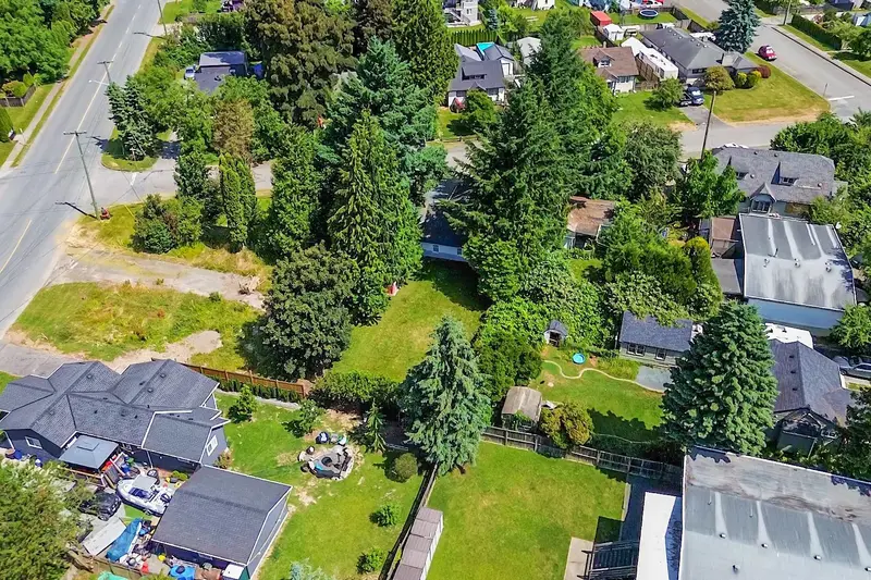 45728 HENDERSON AVENUE - photo 3 of 25