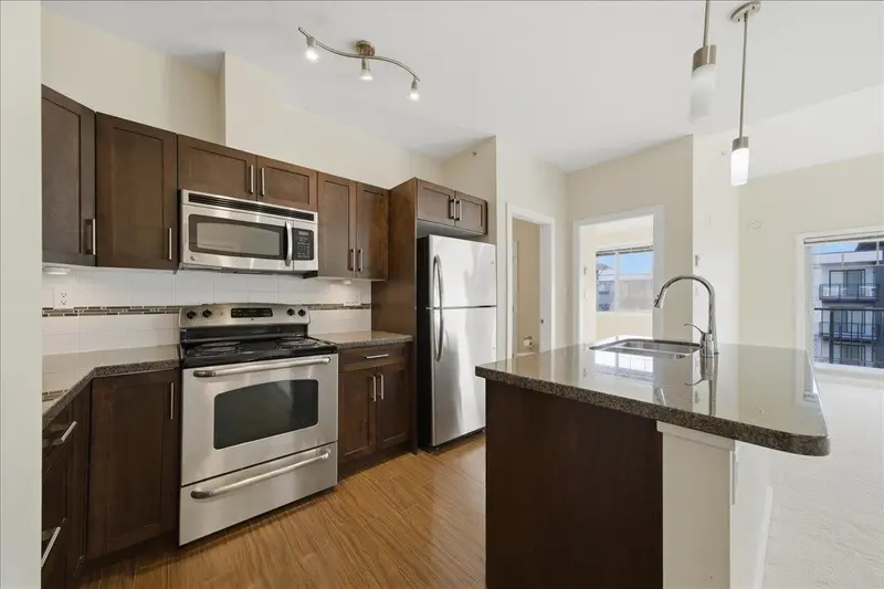 411 33898 PINE STREET - photo 4 of 25