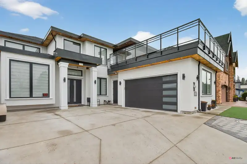 17925 56A AVENUE - photo 2 of 40