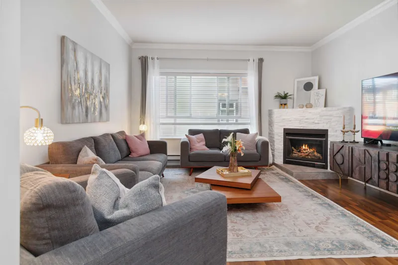 7 9420 FERNDALE ROAD - photo 2 of 20