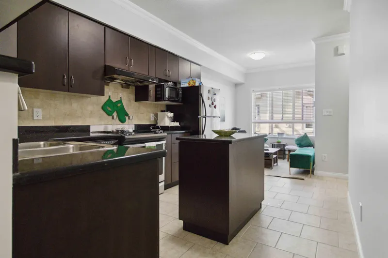 7 9420 FERNDALE ROAD - photo 3 of 20