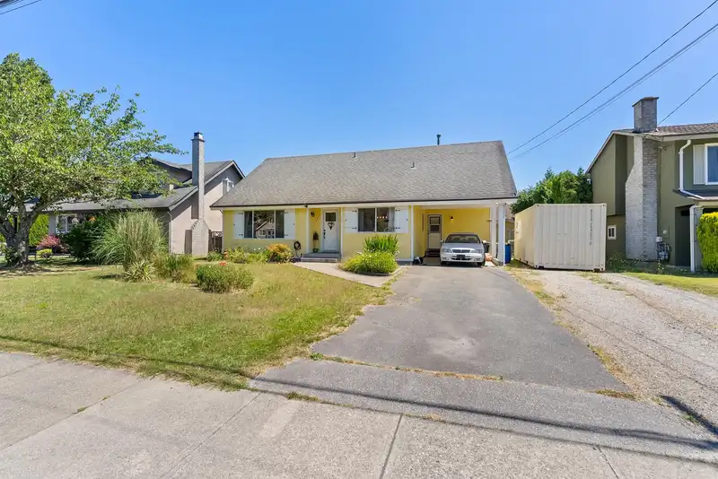 4576 61 STREET - photo 1 of 40